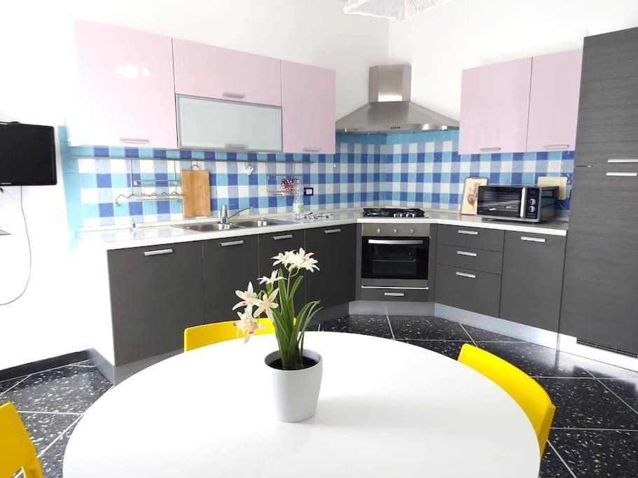 Elegante Appartamento La Spezia Centro מראה חיצוני תמונה